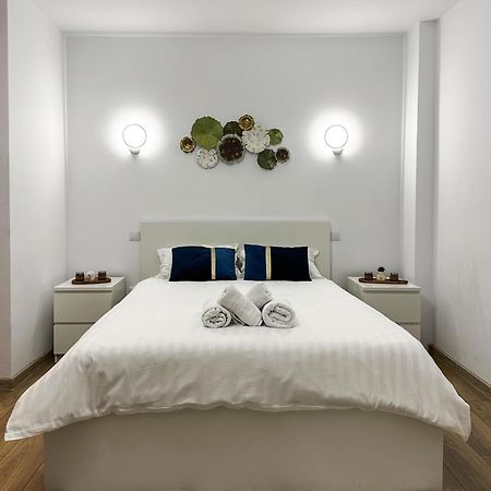 Superior One Bedroom Apartment Unirii Square ブカレスト エクステリア 写真