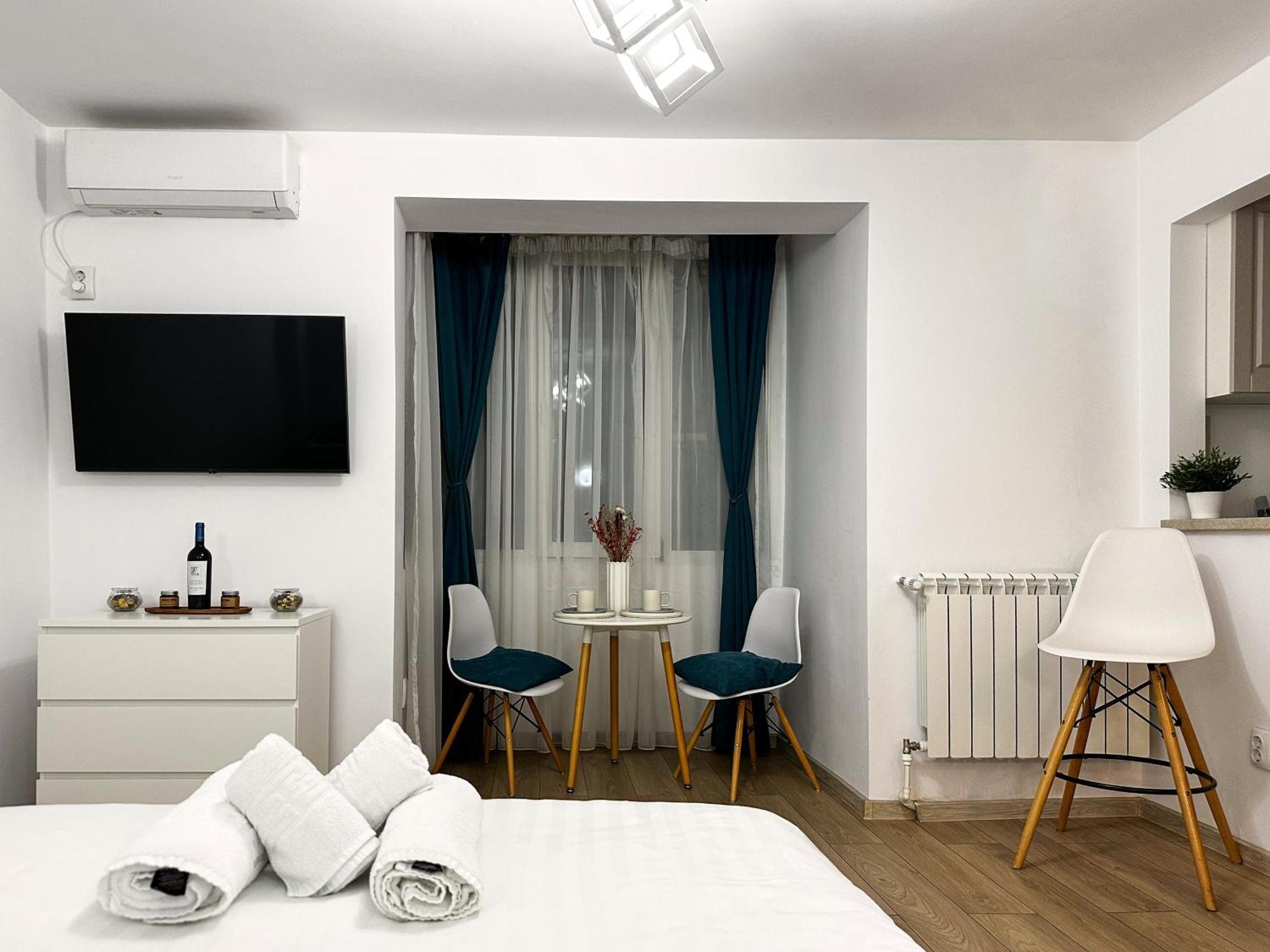 Superior One Bedroom Apartment Unirii Square ブカレスト エクステリア 写真